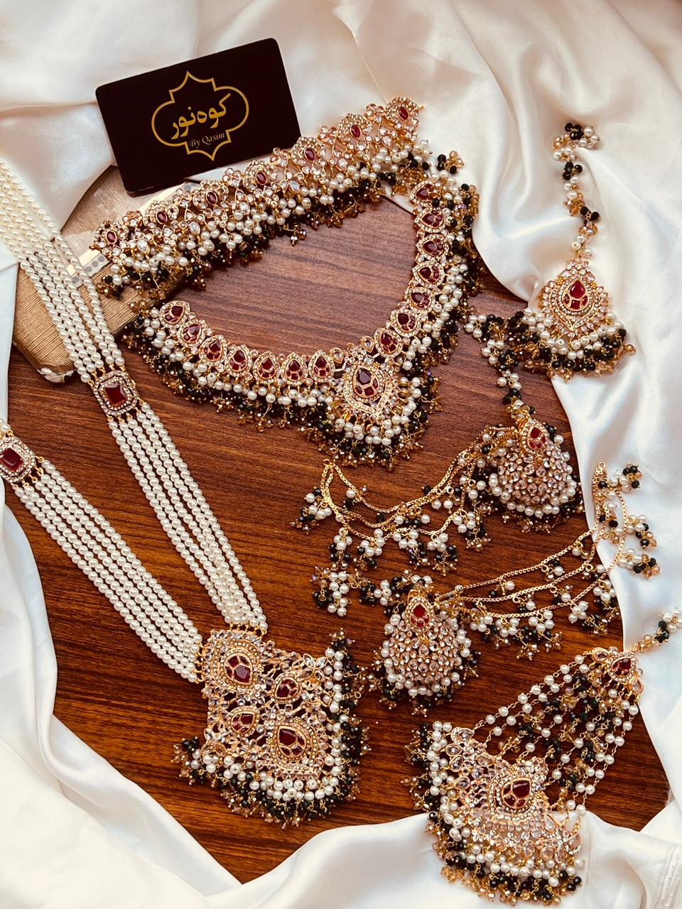 Beautiful Elegant Traditional Bridal Set – 6 Colours