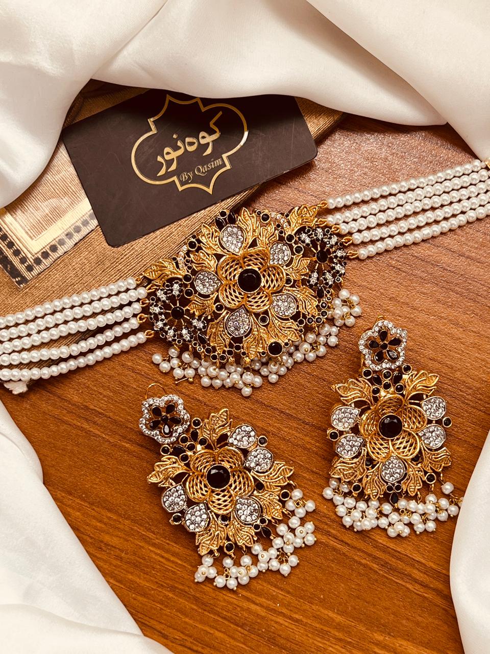 Beautiful Partywear Choker Set