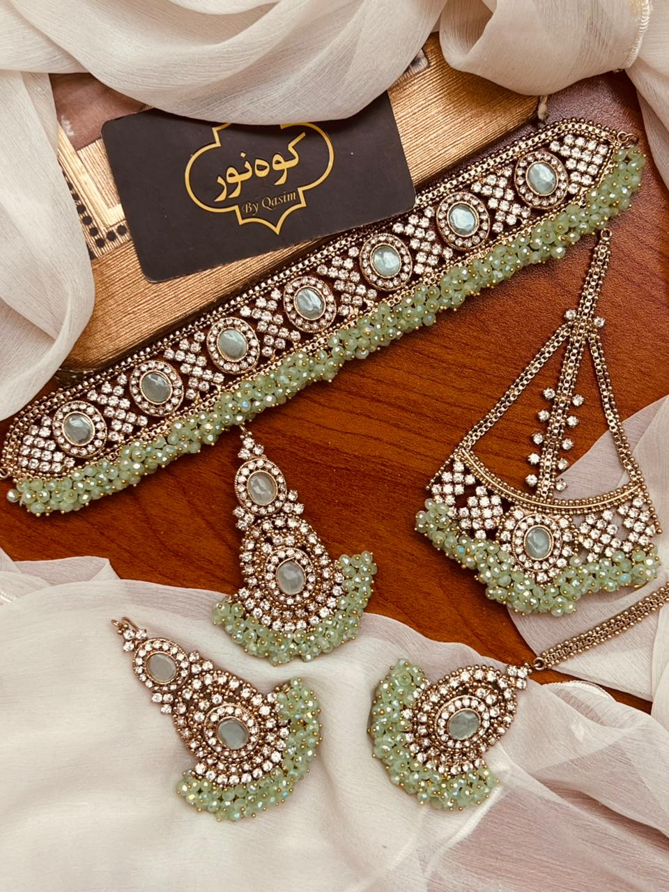 Gajra Choker Set