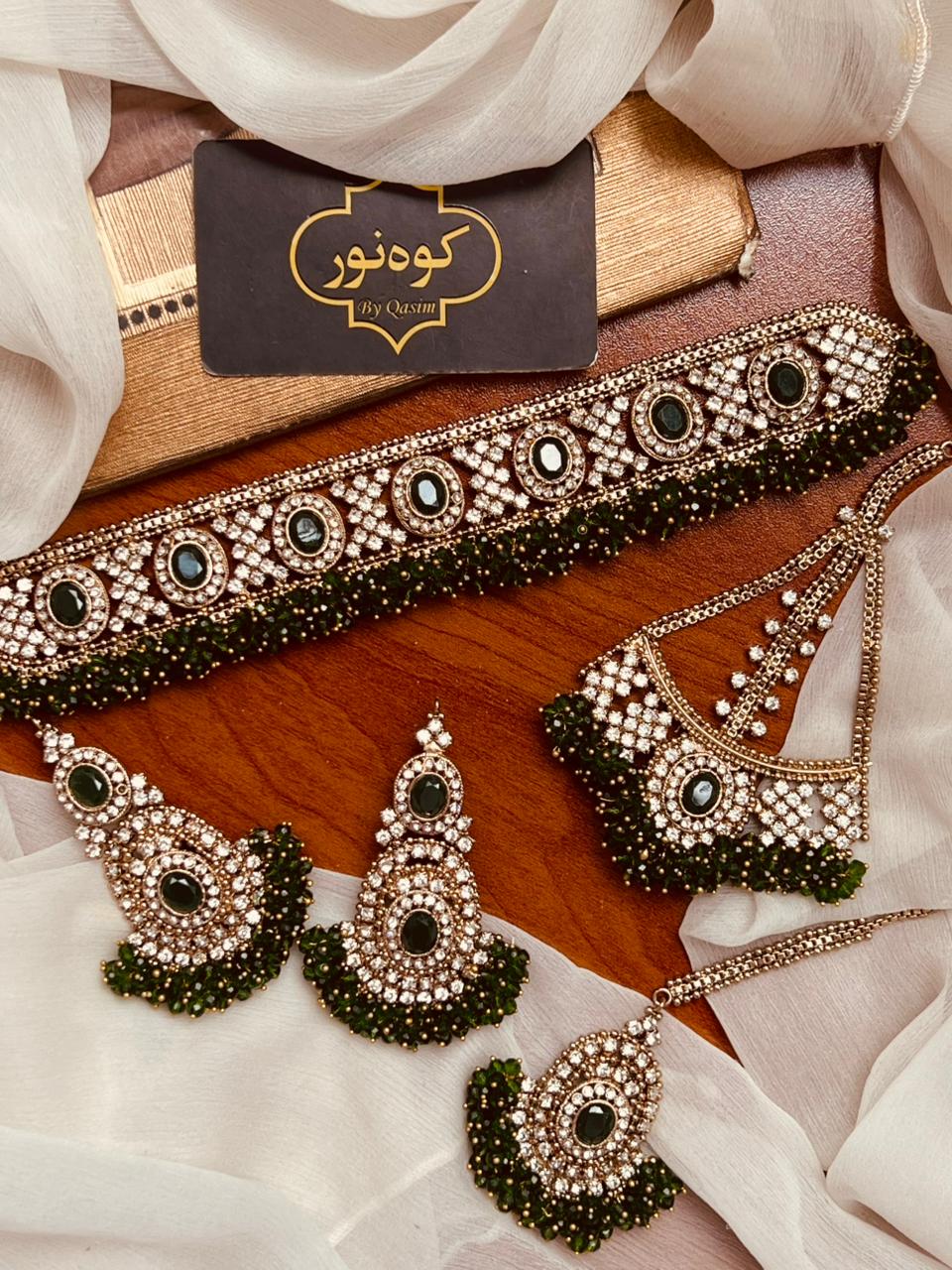 Gajra Choker Set