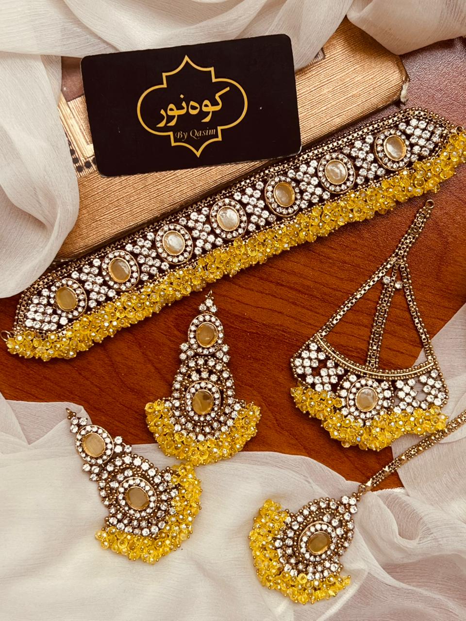 Gajra Choker Set