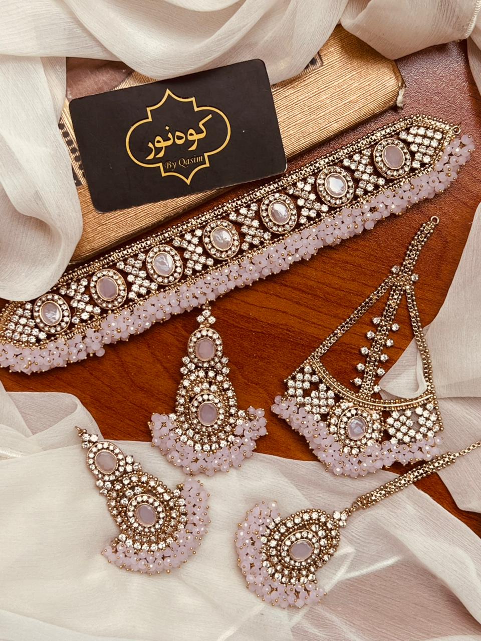 Gajra Choker Set