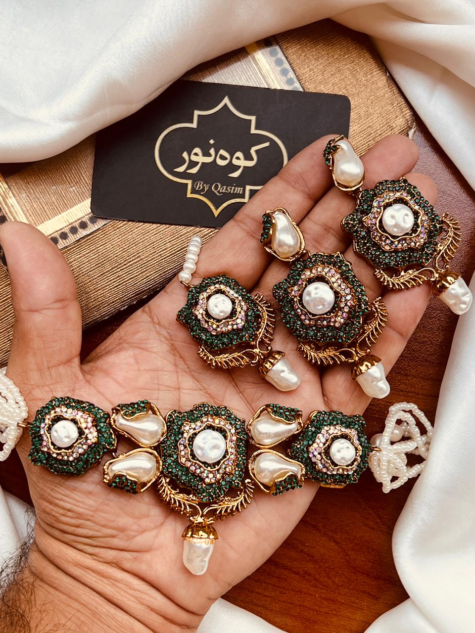 Turkish 3 Flower Choker Set