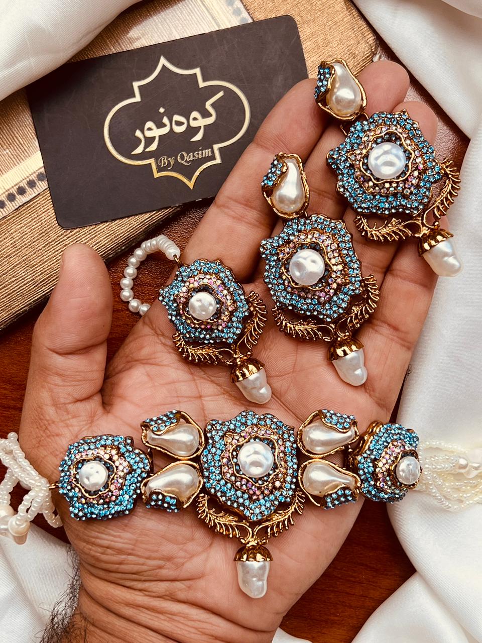 Turkish 3 Flower Choker Set