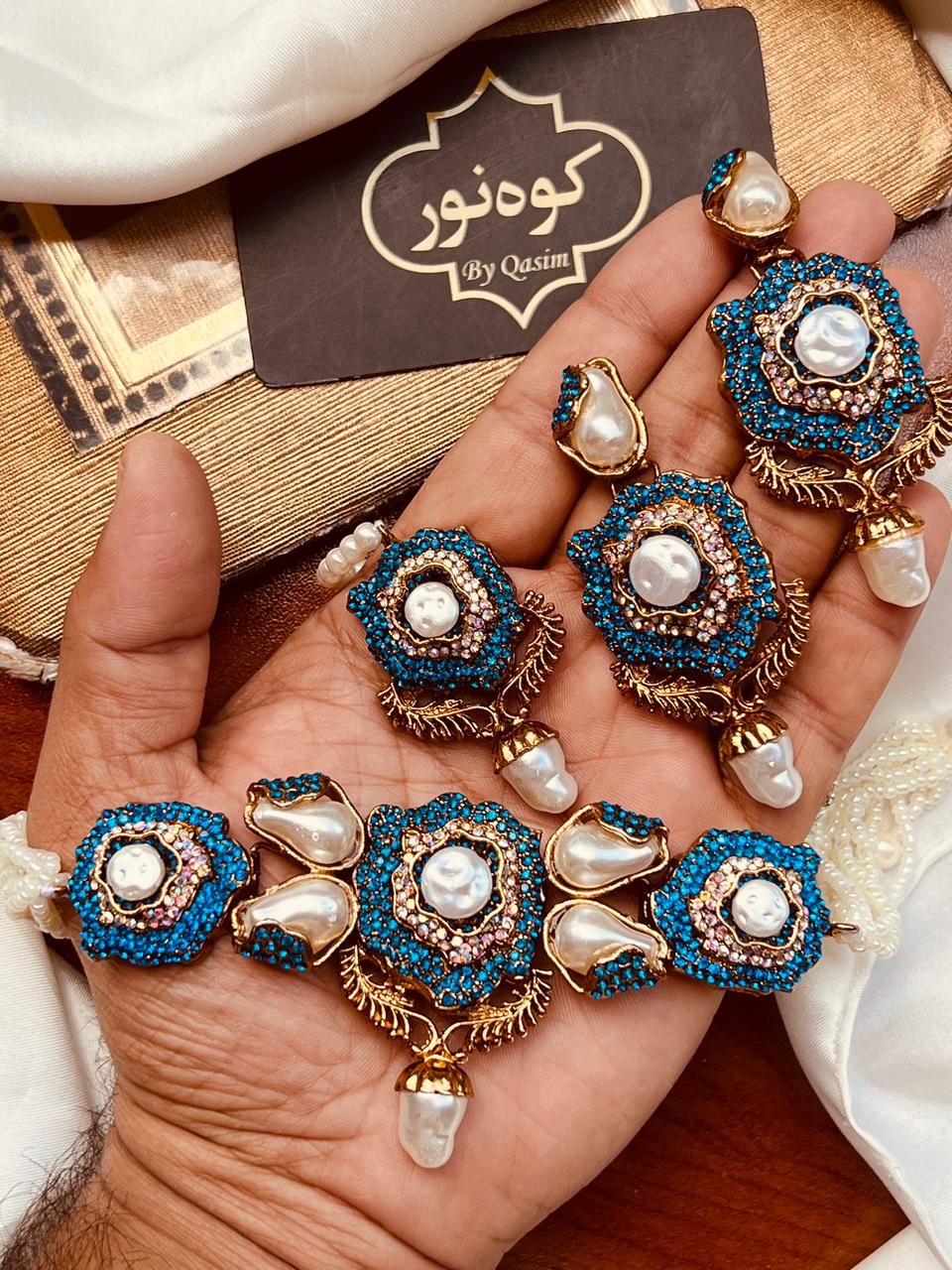 Turkish 3 Flower Choker Set