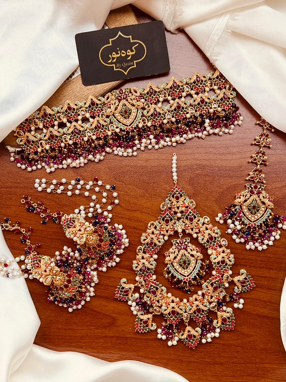 Casting Choker Bridal Set