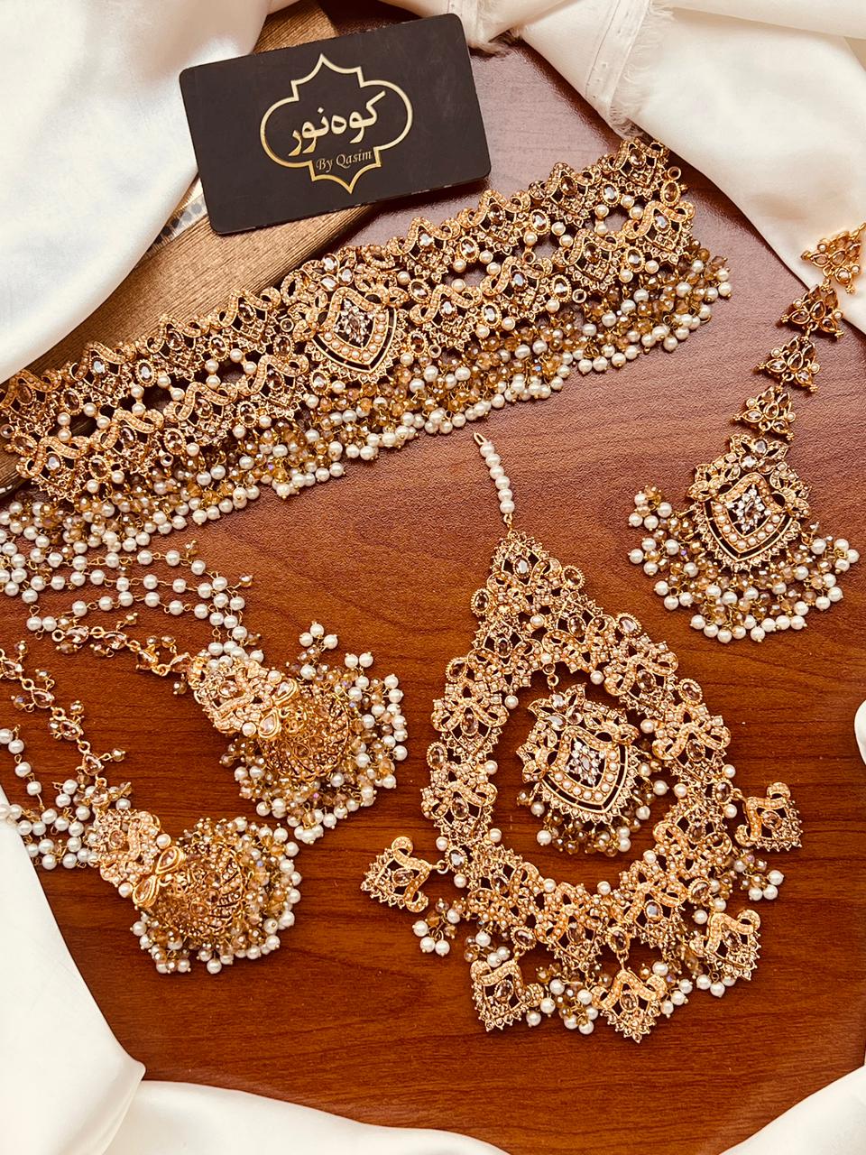 Casting Choker Bridal Set