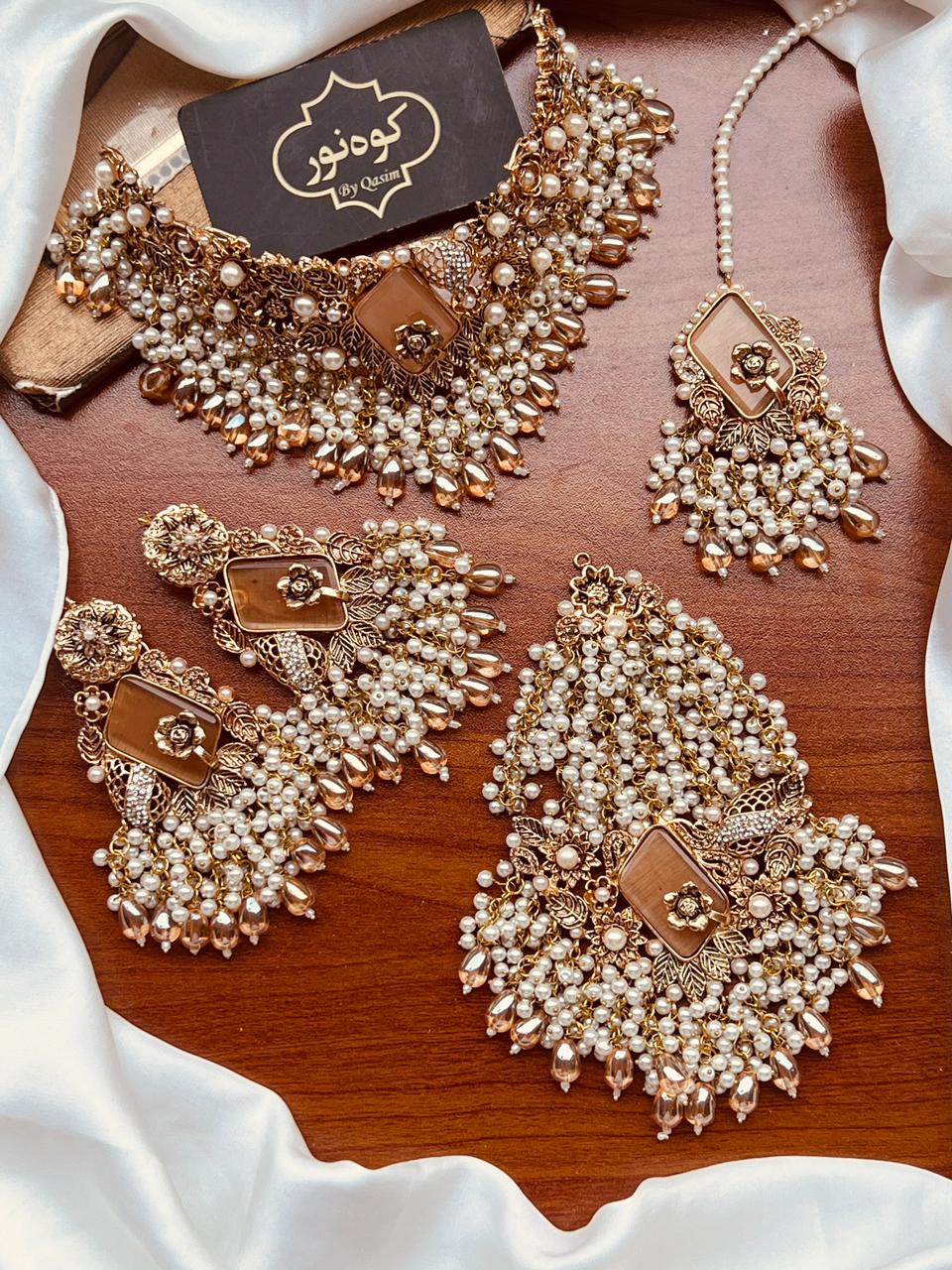 Manjos Bridal Set