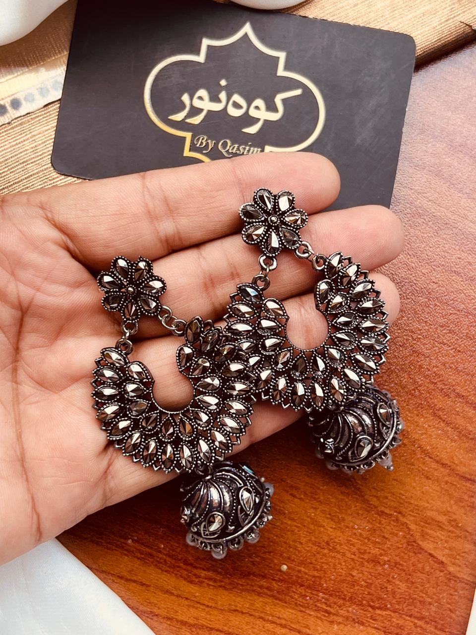 Victorian Polish Earring